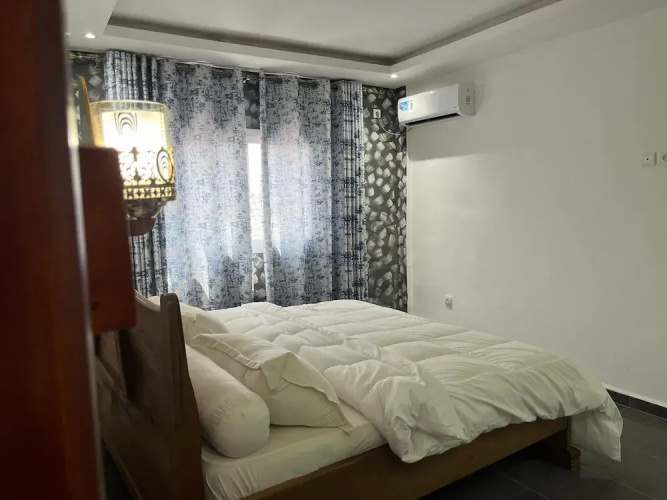 LIVELY HOTEL & Suites