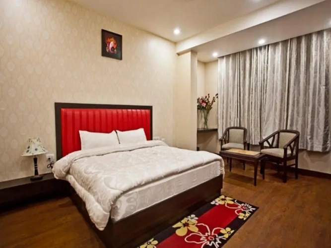 Deluxe Double room with city view