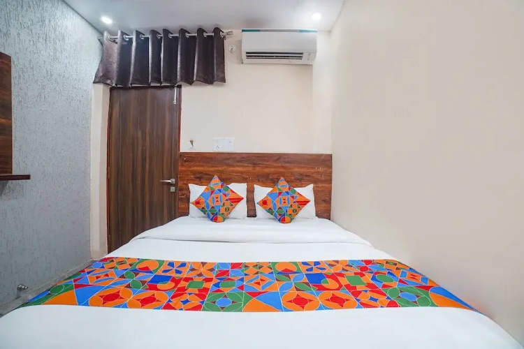 Fabhotel Dream Inn