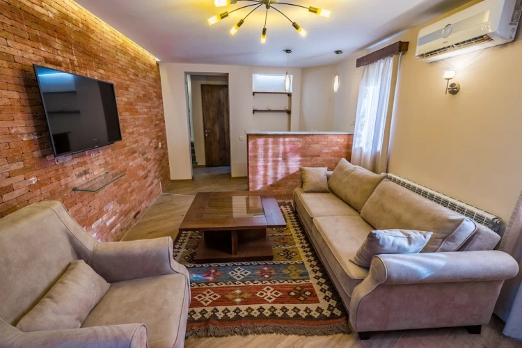 3 Bedrooms Villa