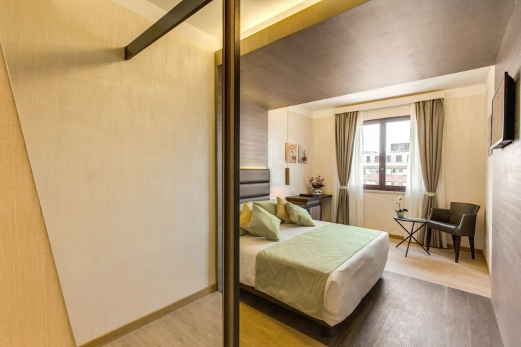 Warmth Hotel (Ex-Eur Suite) photo 27