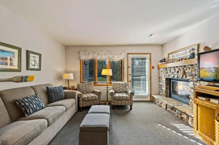 2 Bedrooms Villa