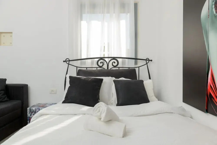 Spacious Modern Apt 1 Step To Beach
