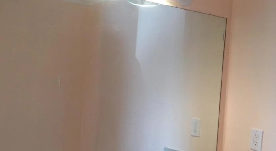 Economy Inn