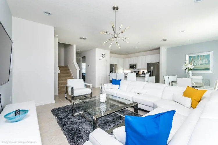 Solterra - 6005 Broad Oak Drive