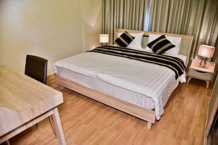 Deluxe Apartment
