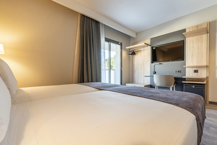 Hotel Astari