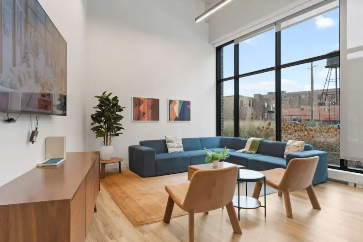 Lincoln Park 8BR Prime Spot Easy City Access