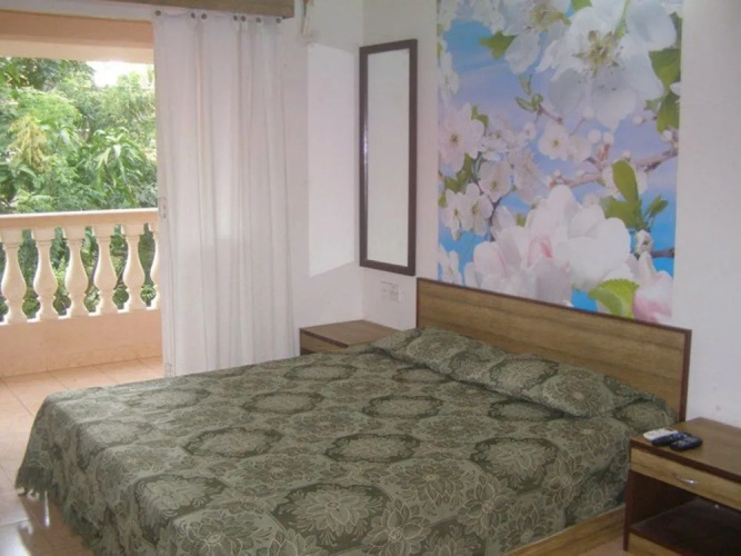 Flower Holiday Home