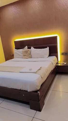 Hotel 19 West