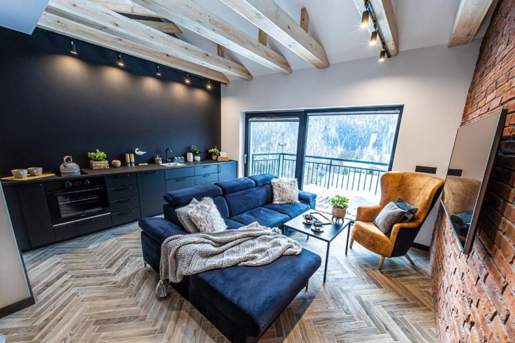 2 Bedrooms Apartment