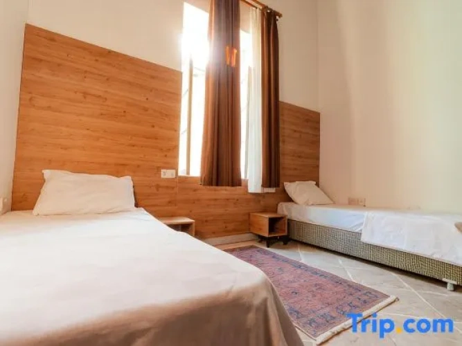 Economy room