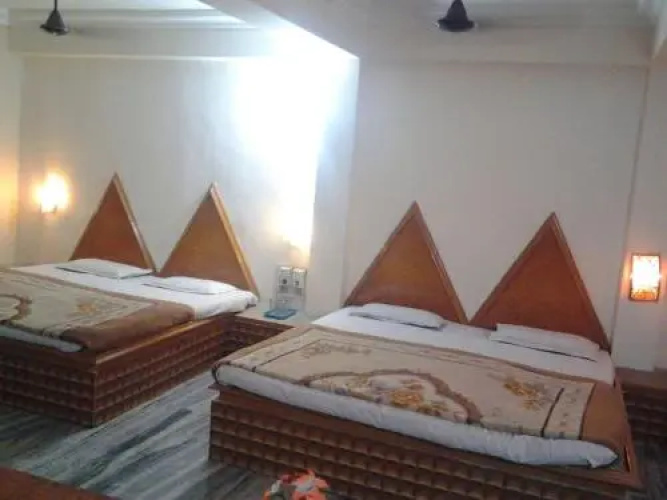 Hotel Rama Inn