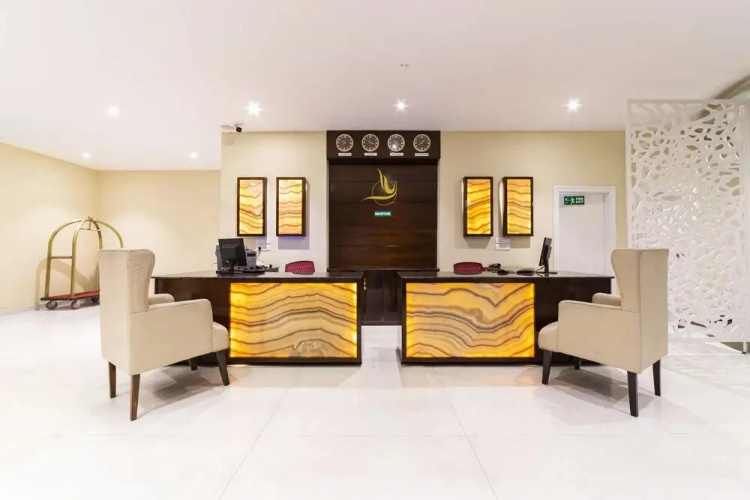 La Maison Suites