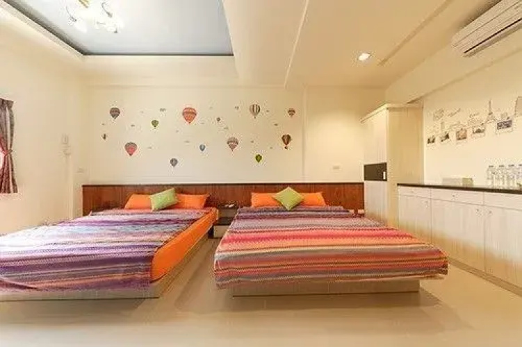 Round Bed