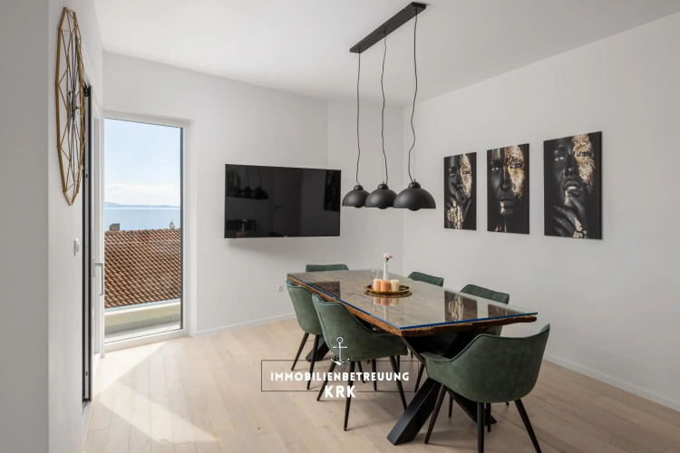 Penthouse Seaview Emilia