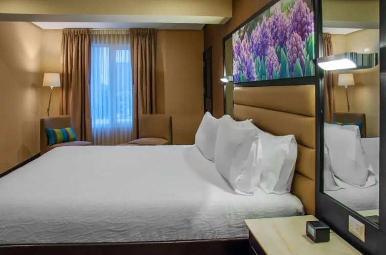 Double room with city view