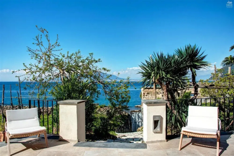 Villa Degli Dei Private Waterfront Villa