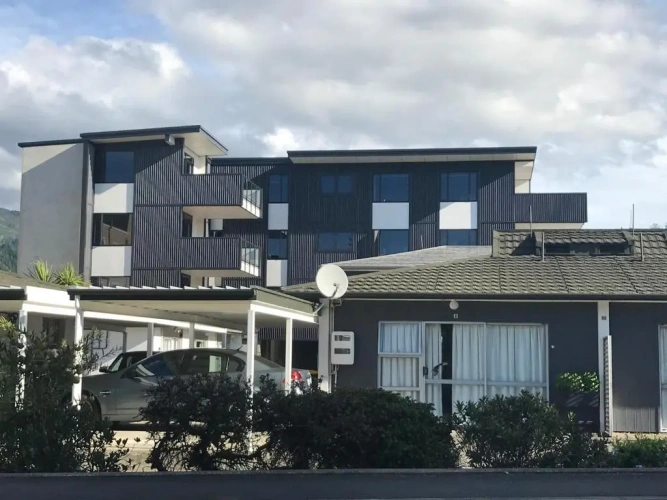 3 Bedrooms Apartment with balcony