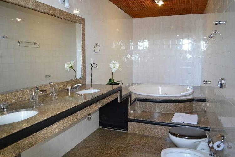 Dimas Lessa Hotel