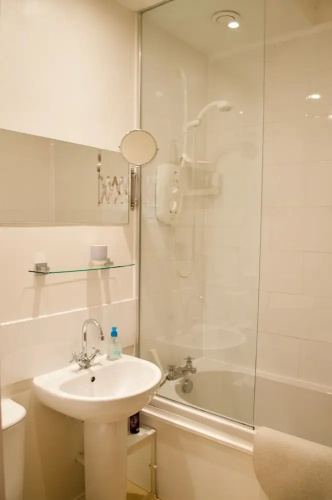 1 Bedroom Ground Floor Colony Flat