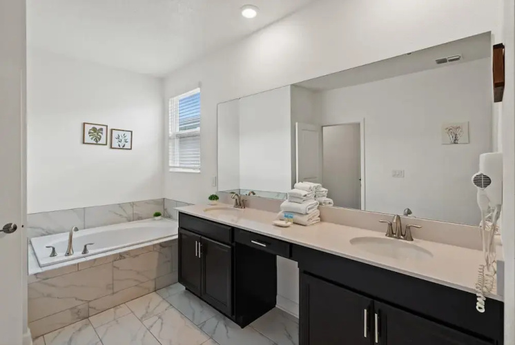4238 Paragraph dr