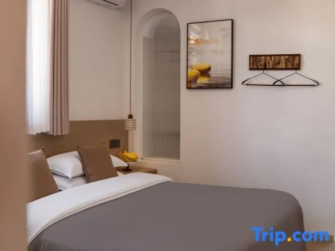 Standard Double room with courtyard view