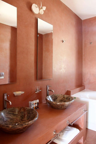 Seleni Suites