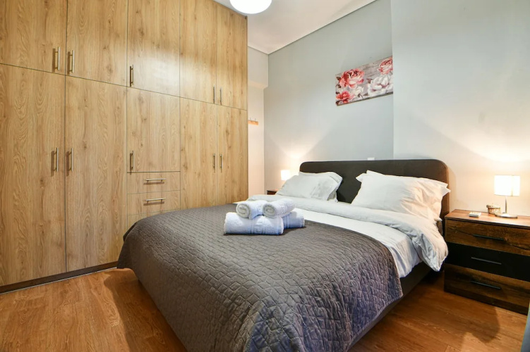 Serene n modern renovated flat
