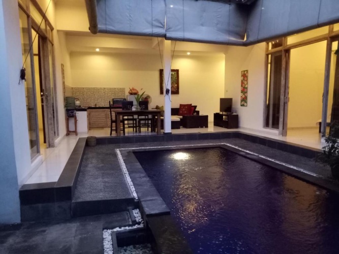 2 Bedrooms Villa