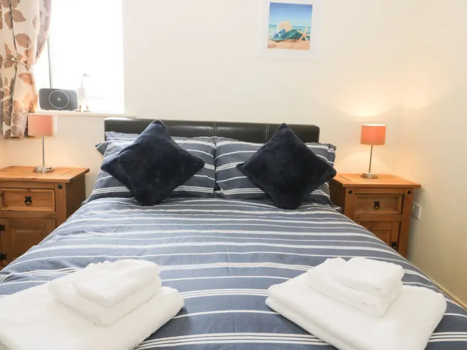 2 Perran Court