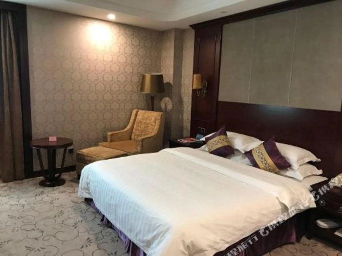 Huarong Hotel