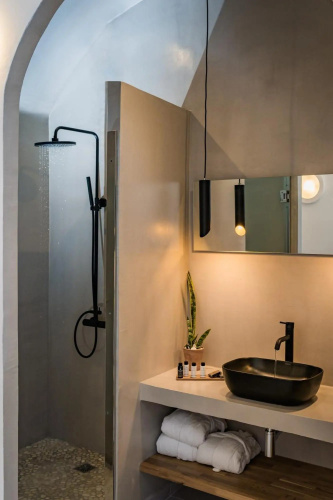 Echo Suites