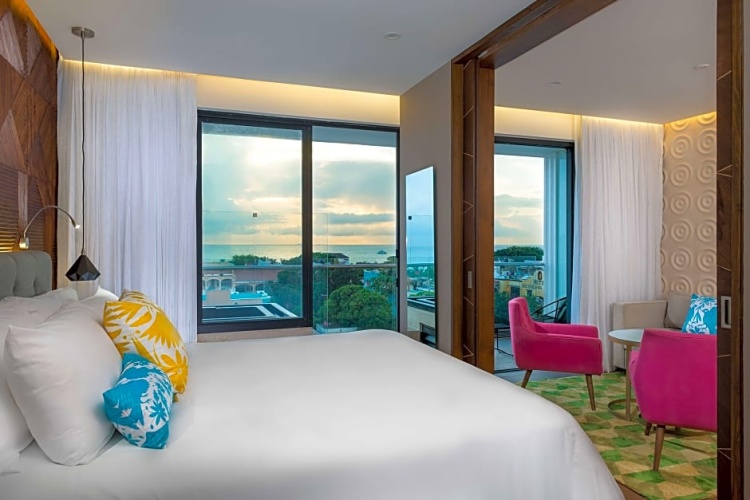Deluxe Double room with courtyard view