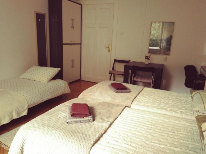 Economy Triple room