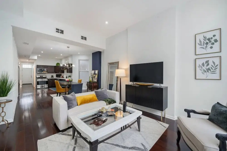 Chic and Cozy 3-bed Escape in Chicago