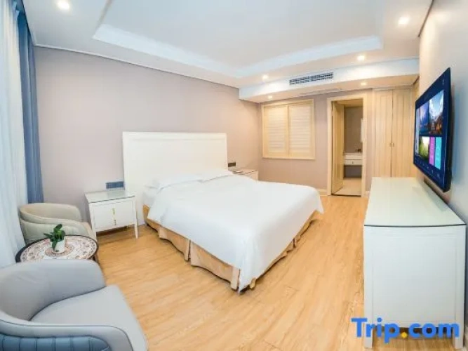 Deluxe Single Suite