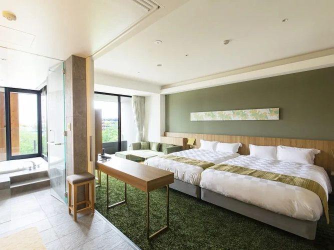 Suite with balcony