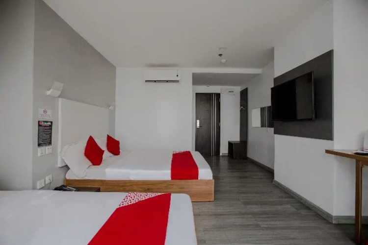OYO 666 Mc Hotel Fairview