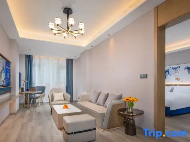 Deluxe Family Suite