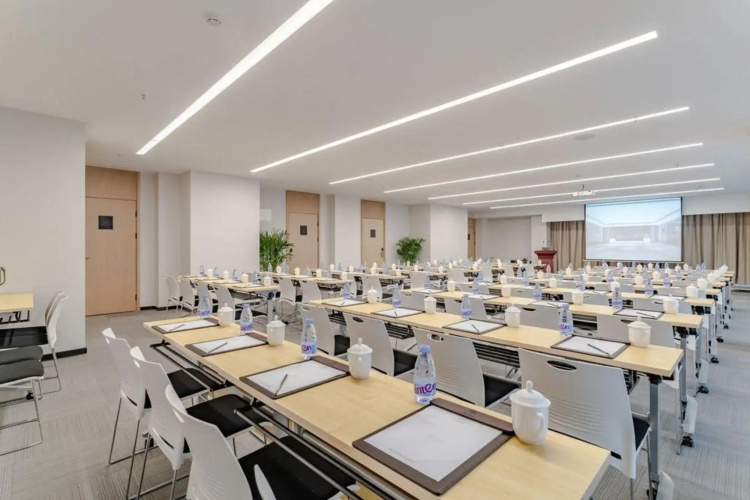 Poly yujingge Hotel