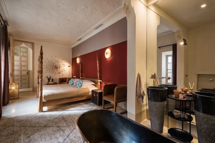 Suite with balcony