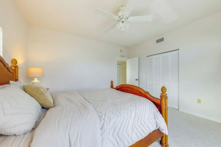 Spacious Canal-front Home: Florida Keys Gem