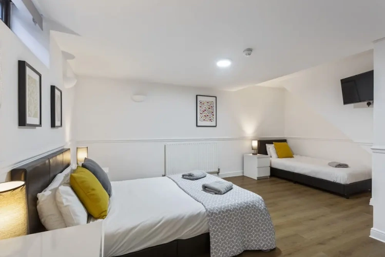 Standard Basement room