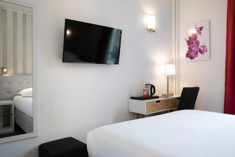 Elysees Union Hotel