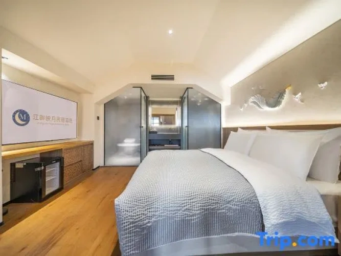 2 Bedrooms Deluxe Duplex Suite
