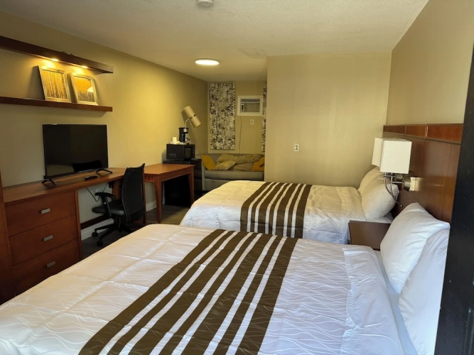Comfort Quadruple room with balcony