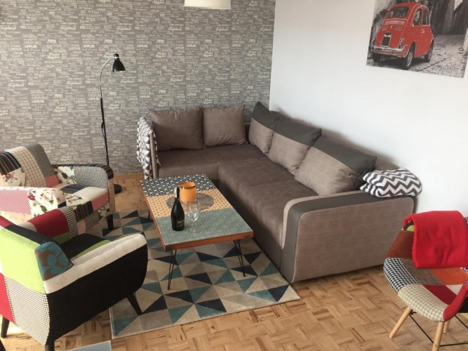 2 Bedrooms Apartment