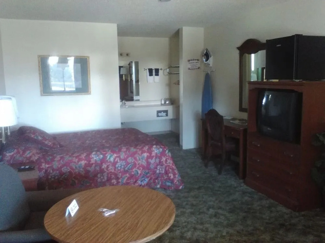 The Razorback Lodge