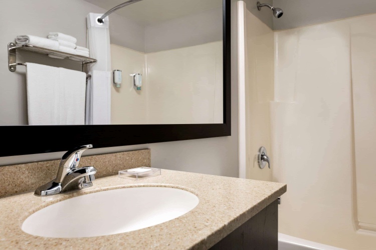 Travelodge Suites by Wyndham New Glasgow photo 9